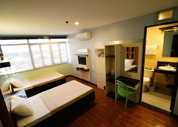 Sugbutel Family Powered By Cocotel Hotel 3*