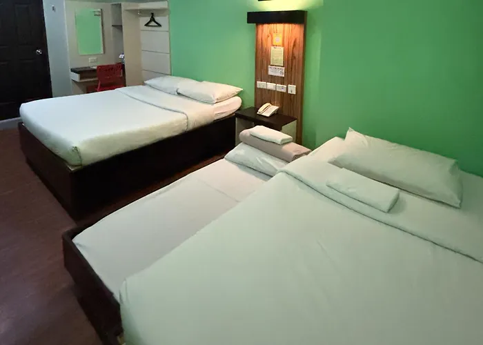 Sugbutel Family Powered By Cocotel Hotel