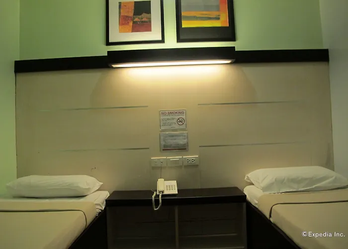 Hotel Sugbutel Family Powered By Cocotel 3*